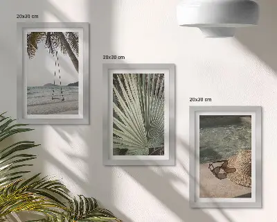 Set ingelijste schilderijen met strandvakantie en palmbladerenschommel