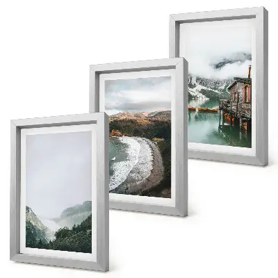 Set van ingelijste schilderijen met uitzicht op bergen, strand, wolken en water