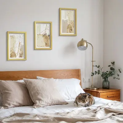 Set ingelijste schilderijen met abstracte patronen in beige en witte tinten