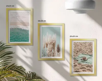 Set van ingelijste schilderijen met strand, gras, hoed en zand voor een natuurlijke ontspanning