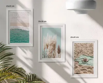 Set van ingelijste schilderijen met strand, gras, hoed en zand voor een natuurlijke ontspanning