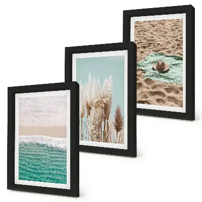 Set van ingelijste schilderijen met strand, gras, hoed en zand voor een natuurlijke ontspanning