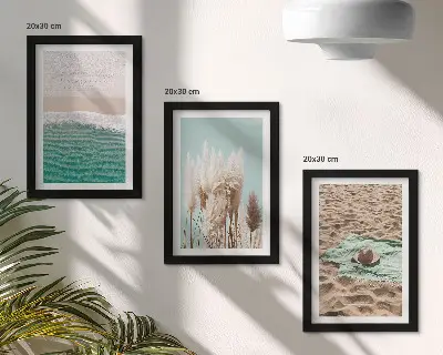 Set van ingelijste schilderijen met strand, gras, hoed en zand voor een natuurlijke ontspanning