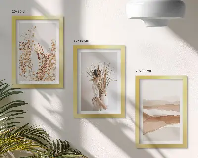 Gallery wall met abstracte plantmotieven in rustieke boho-stijl