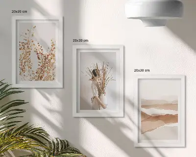 Gallery wall met abstracte plantmotieven in rustieke boho-stijl