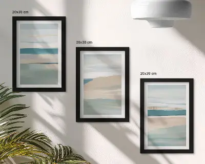 Gallery wall met abstracte landschappen in blauwe en beigetinten