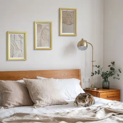 Set ingelijste schilderijen met abstracte patronen in beige en witte tinten