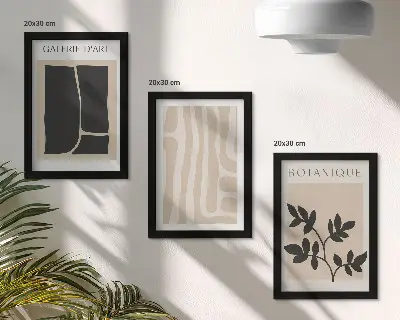 Set ingelijste schilderijen met abstracte vormen en plantmotieven in neutrale tinten