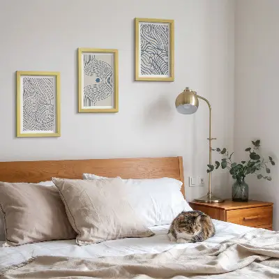 Set ingelijste schilderijen met abstracte decoratieve lijnen en golfvormen