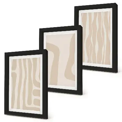 Gallerijwand met abstracte patronen en minimalistische vormen in boho-stijl