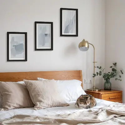 Set van ingelijste schilderijen met abstracte composities in aquarelstijl