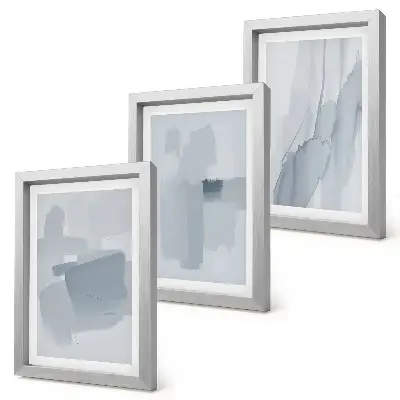 Set van ingelijste schilderijen met abstracte composities in aquarelstijl