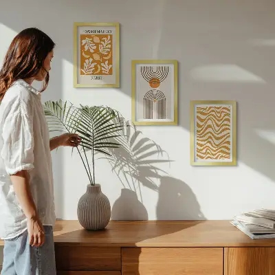 Set van ingelijste schilderijen met bloemen- en geometrische patronen