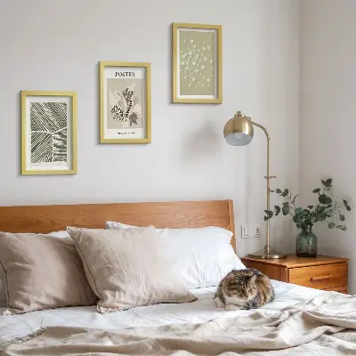 Set van ingelijste schilderijen met plantenmotieven in ingetogen kleuren en patronen