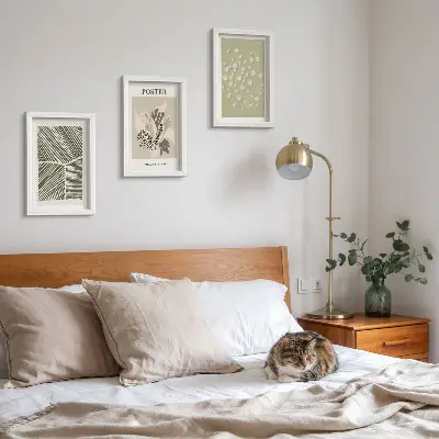 Set van ingelijste schilderijen met plantenmotieven in ingetogen kleuren en patronen