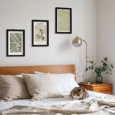 Set van ingelijste schilderijen met plantenmotieven in ingetogen kleuren en patronen