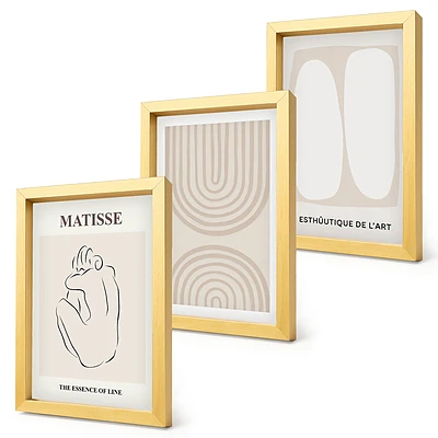 Set van ingelijste schilderijen met stijlvolle lijnen en minimalistische vormen in neutrale tinten