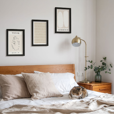 Gallery wall Lijnen en vormen in beige en witte tinten.