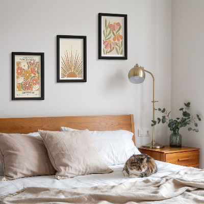Gallery wall Bloemen in pastelkleuren met zonnestralen