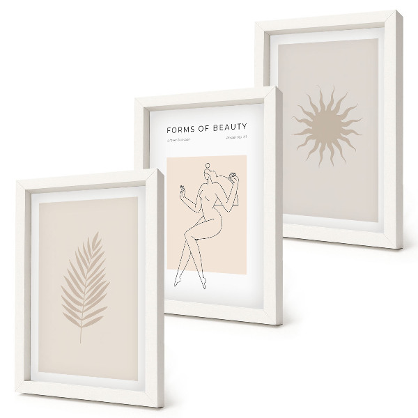 Gallery wall Een verzameling minimalistische vormen en natuurlijke figuren.