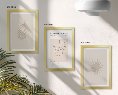 Gallery wall Een verzameling minimalistische vormen en natuurlijke figuren.