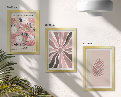 Gallery wall Bloemmotieven met bladeren en geometrische vormen.