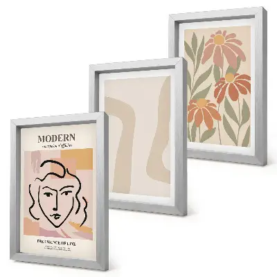 Gallery wall Vrouw in een moderne stijl met abstracte patronen.