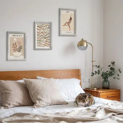 Gallery wall met abstracte Matisse vormen en patronen in boho stijl