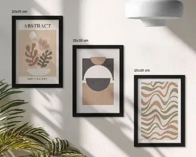 Set ingelijste schilderijen met abstracte vormen en patronen in ingetogen kleuren