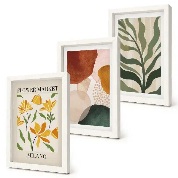 Gallery wall met bloemmotieven, abstracte vormen en bladeren