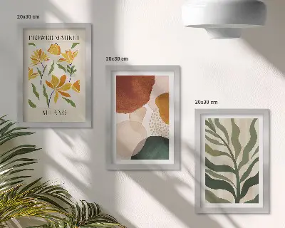 Gallery wall met bloemmotieven, abstracte vormen en bladeren