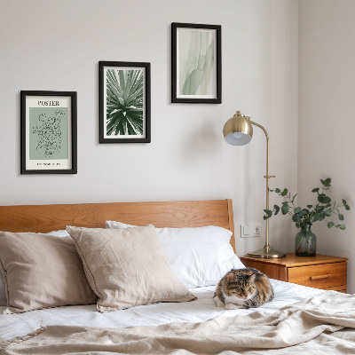 Set van ingelijste schilderijen Plantenpatronen in tinten groen en beige.