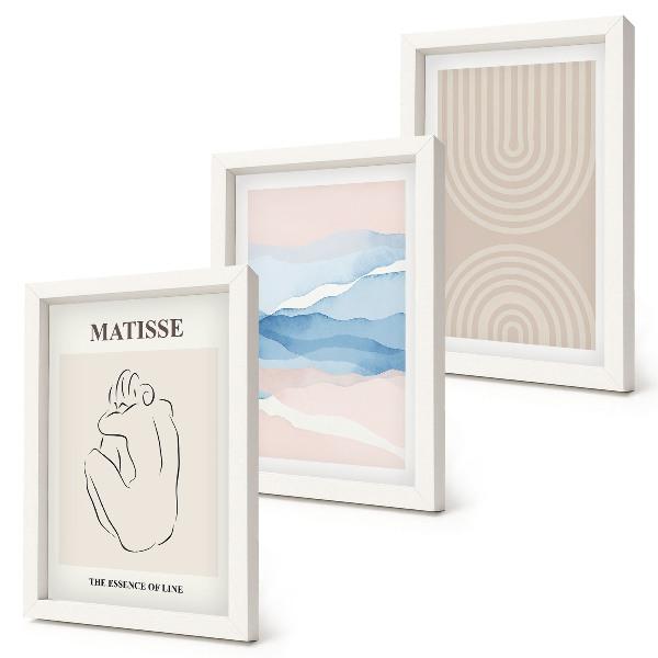 Gallery wall Lijnen en golven in pasteltinten met een minimalistisch accent.
