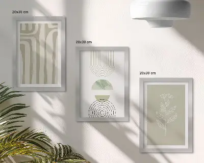 Set ingelijste schilderijen met geometrische patronen en plantenaccenten in groene tinten