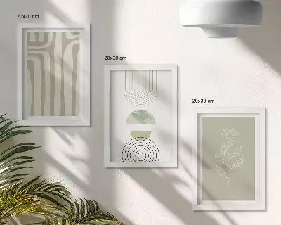 Set ingelijste schilderijen met geometrische patronen en plantenaccenten in groene tinten
