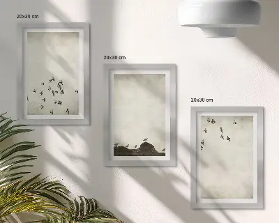 Set van ingelijste schilderijen met voorstelling van vogels in vlucht in minimalistische stijl