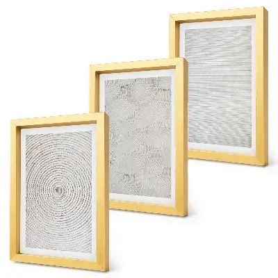 Gallery wall met moderne geometrische patronen van karton
