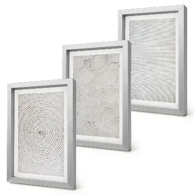 Gallery wall met moderne geometrische patronen van karton
