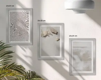 Gallery wall met zand, stenen en een verweerde textuur in boho-stijl