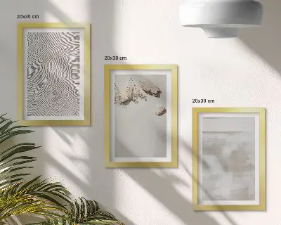 Gallery wall met zand, stenen en een verweerde textuur in boho-stijl