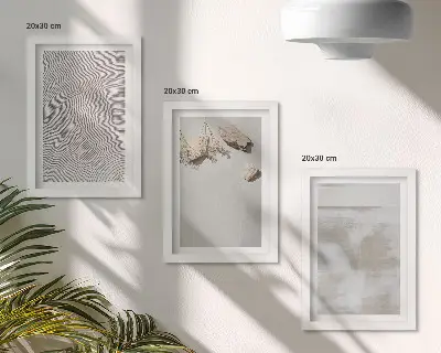 Gallery wall met zand, stenen en een verweerde textuur in boho-stijl