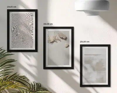 Gallery wall met zand, stenen en een verweerde textuur in boho-stijl
