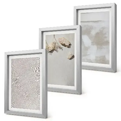 Gallery wall met zand, stenen en een verweerde textuur in boho-stijl