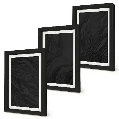 Set van ingelijste schilderijen met donker marmer en elegante texturen in een glamoureuze stijl