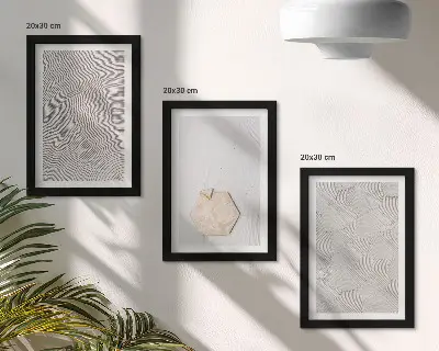 Set ingelijste schilderijen lichte texturen op het zand in delicate boho-stijl