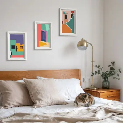 Gallery wall kleurrijke stadsillustraties in moderne stijl