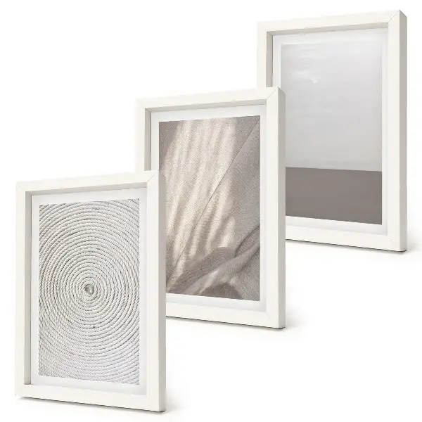 Gallery wall met verfijnde natuurlijke texturen in boho-stijl