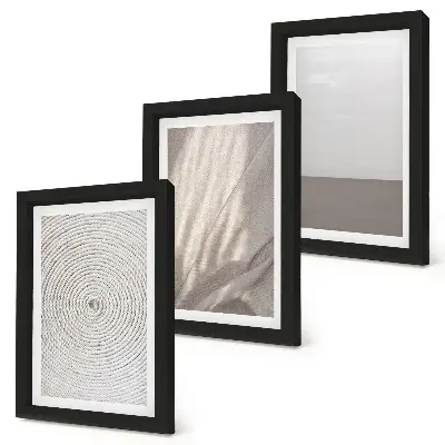 Gallery wall met verfijnde natuurlijke texturen in boho-stijl