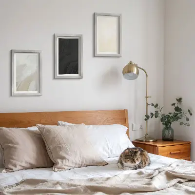 Gallery wall structuren in verschillende minimalistische tinten