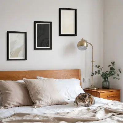 Gallery wall structuren in verschillende minimalistische tinten